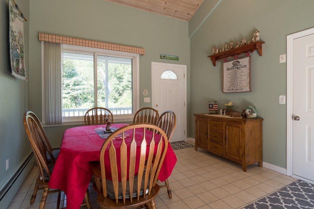 23 Crestview Road Littleton, MA 01460 - Photo 8 of 30 Gallery Image 8