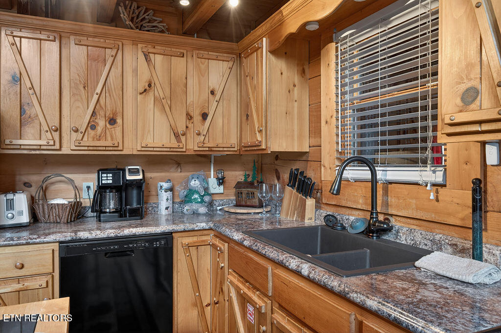 640 Forest Drive Pigeon Forge, TN 37863 - Photo 19 of 35 DSC_2176