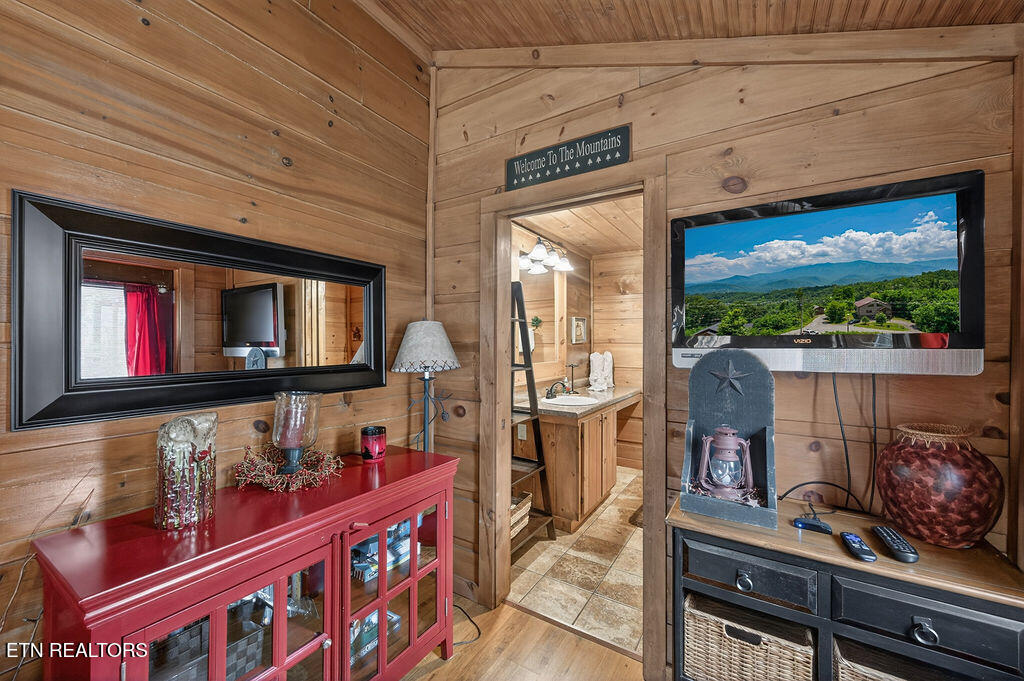 640 Forest Drive Pigeon Forge, TN 37863 - Photo 25 of 35 DSC_2199