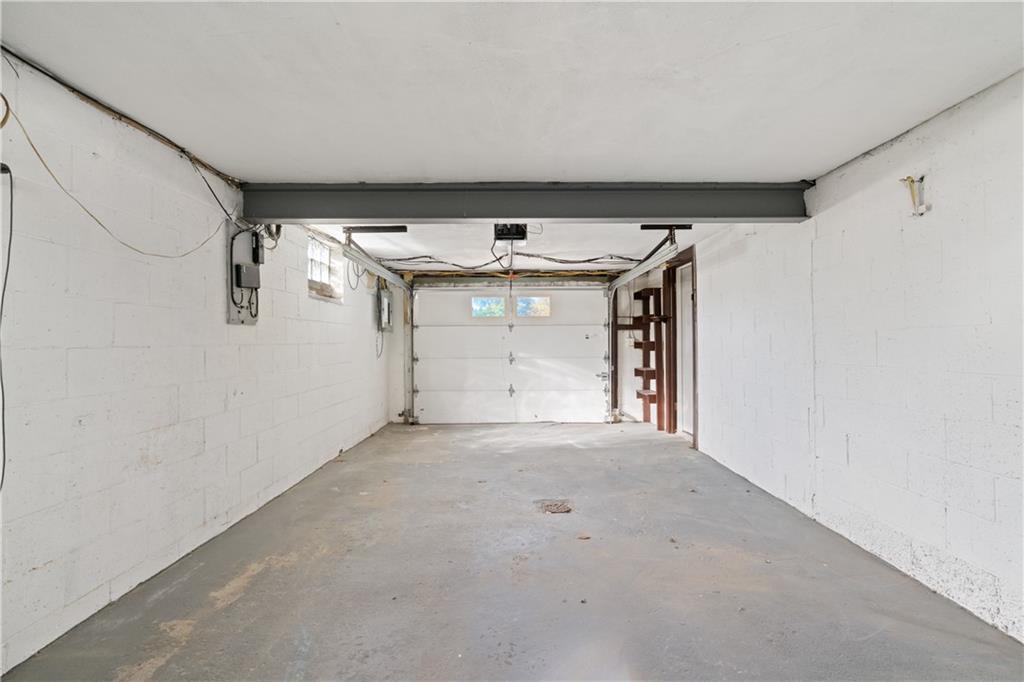 582 Lorraine Road Pittsburgh, PA 15221 - Photo 19 of 25 Gallery Image 19