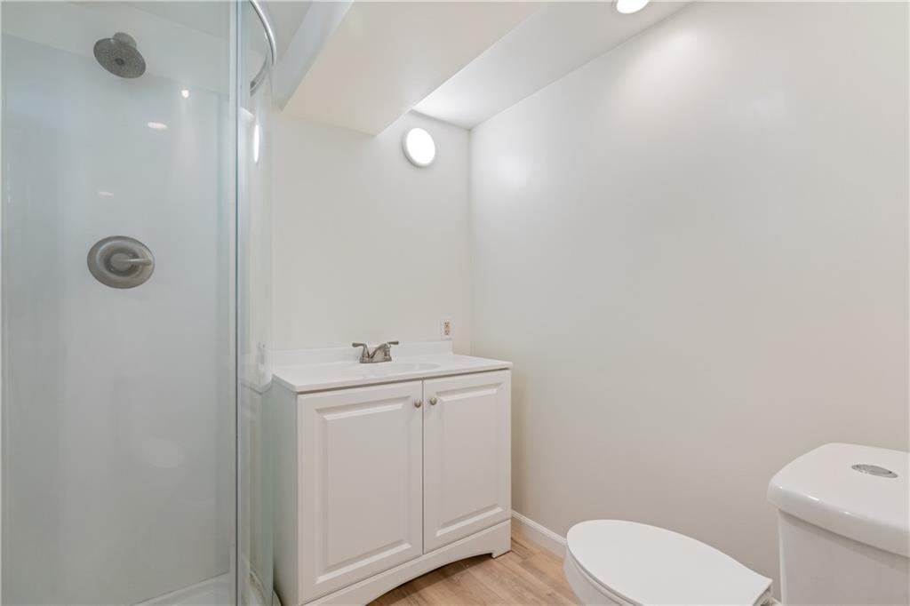 582 Lorraine Road Pittsburgh, PA 15221 - Photo 21 of 25 Gallery Image 21