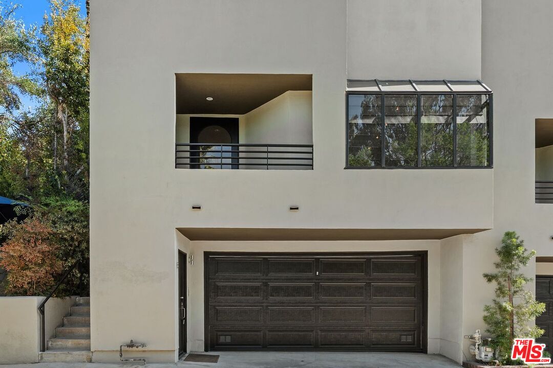 3023 Berkeley Avenue, Unit 8 Los Angeles, CA 90026 - Photo 4 of 38