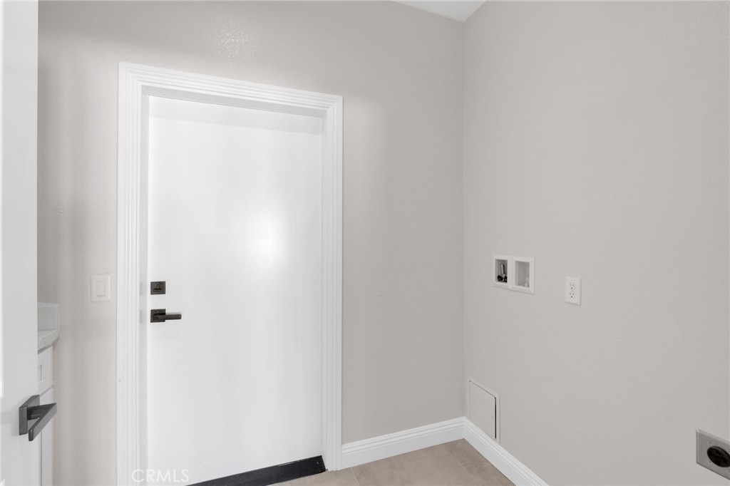 15991 Tao Road Apple Valley, CA 92307 - Photo 42 of 49 Laundry Room