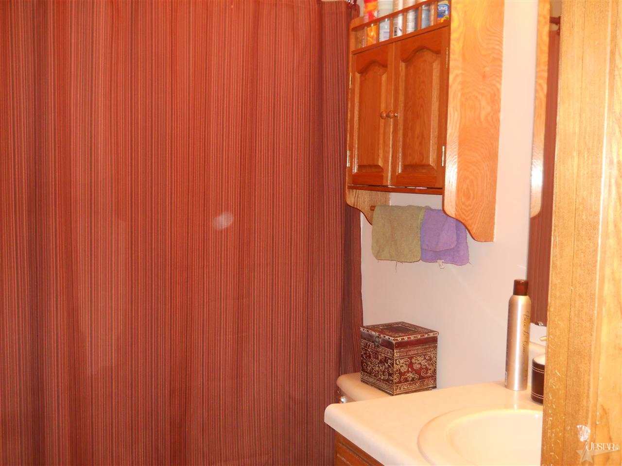 900 Trail Road Auburn, IN 46706 - Photo 17 of 30 Gallery Image 17