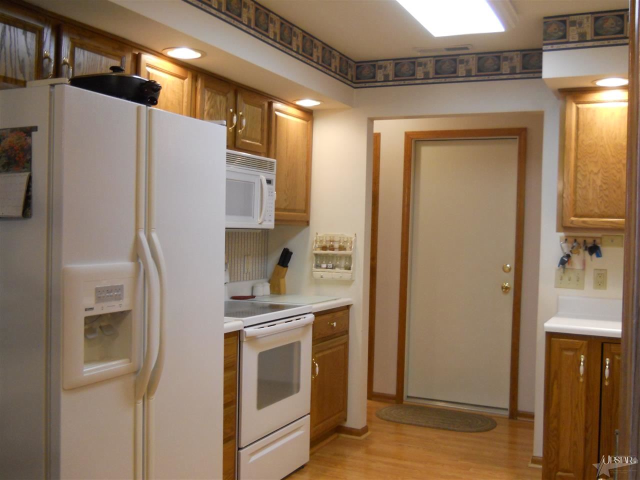 900 Trail Road Auburn, IN 46706 - Photo 9 of 30 Gallery Image 9