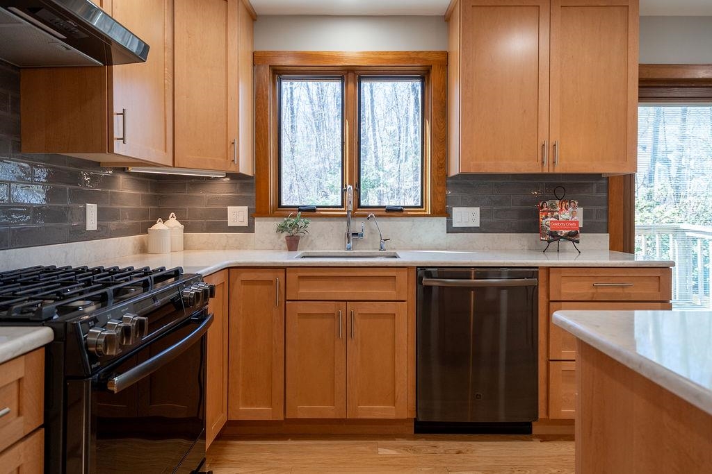 2 Wheeler Road Bow, NH 03304 - Photo 6 of 40