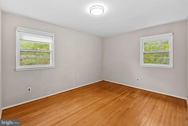 a view of empty room with window