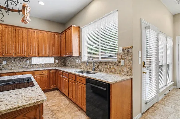 $385,000 | 1304 Pheasant Run, Crowley, TX 76036