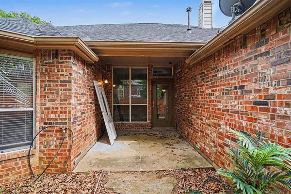 $385,000 | 1304 Pheasant Run, Crowley, TX 76036