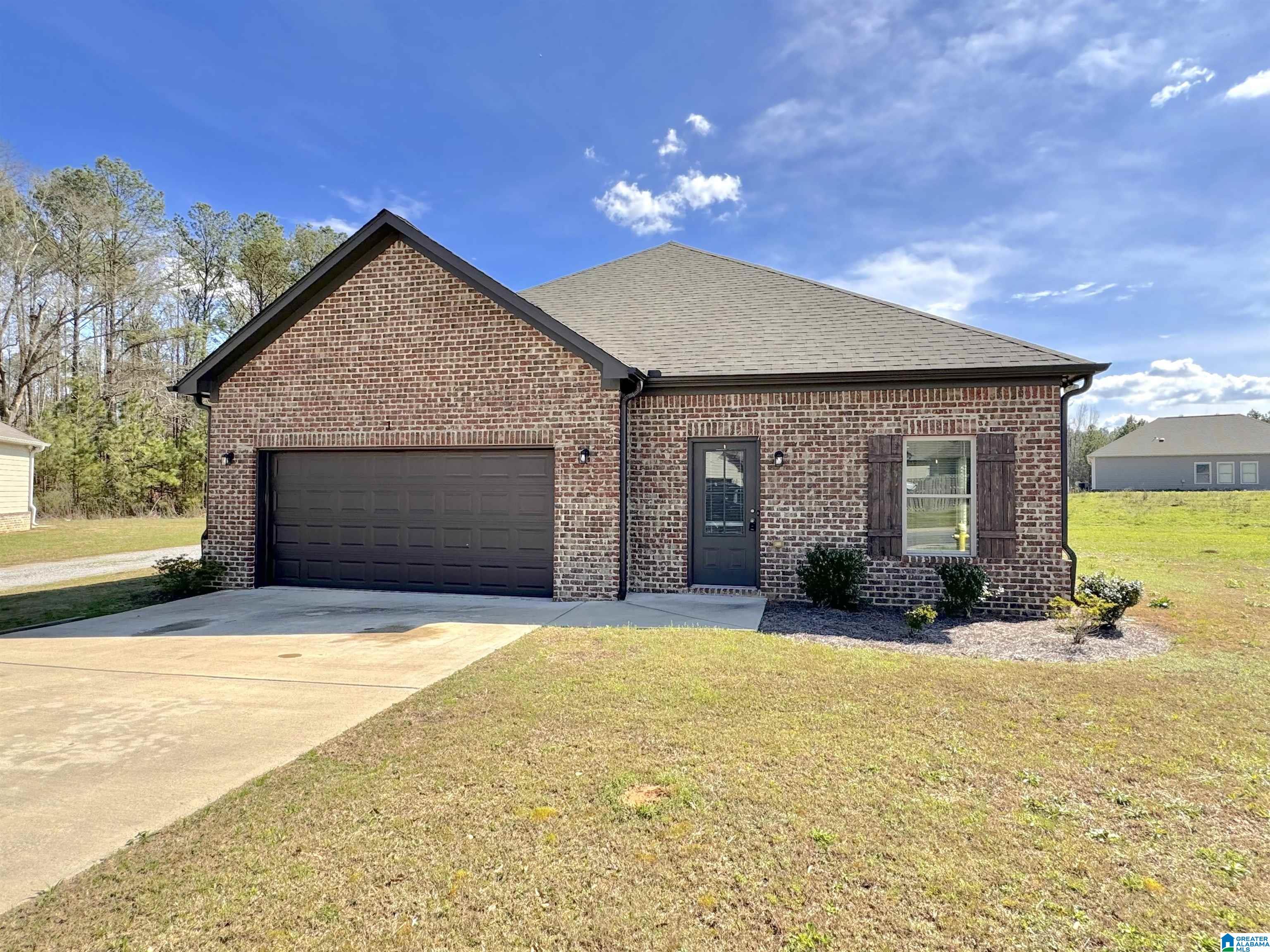 100 Ballington Way Clanton, AL 35045 - Photo 1 of 17