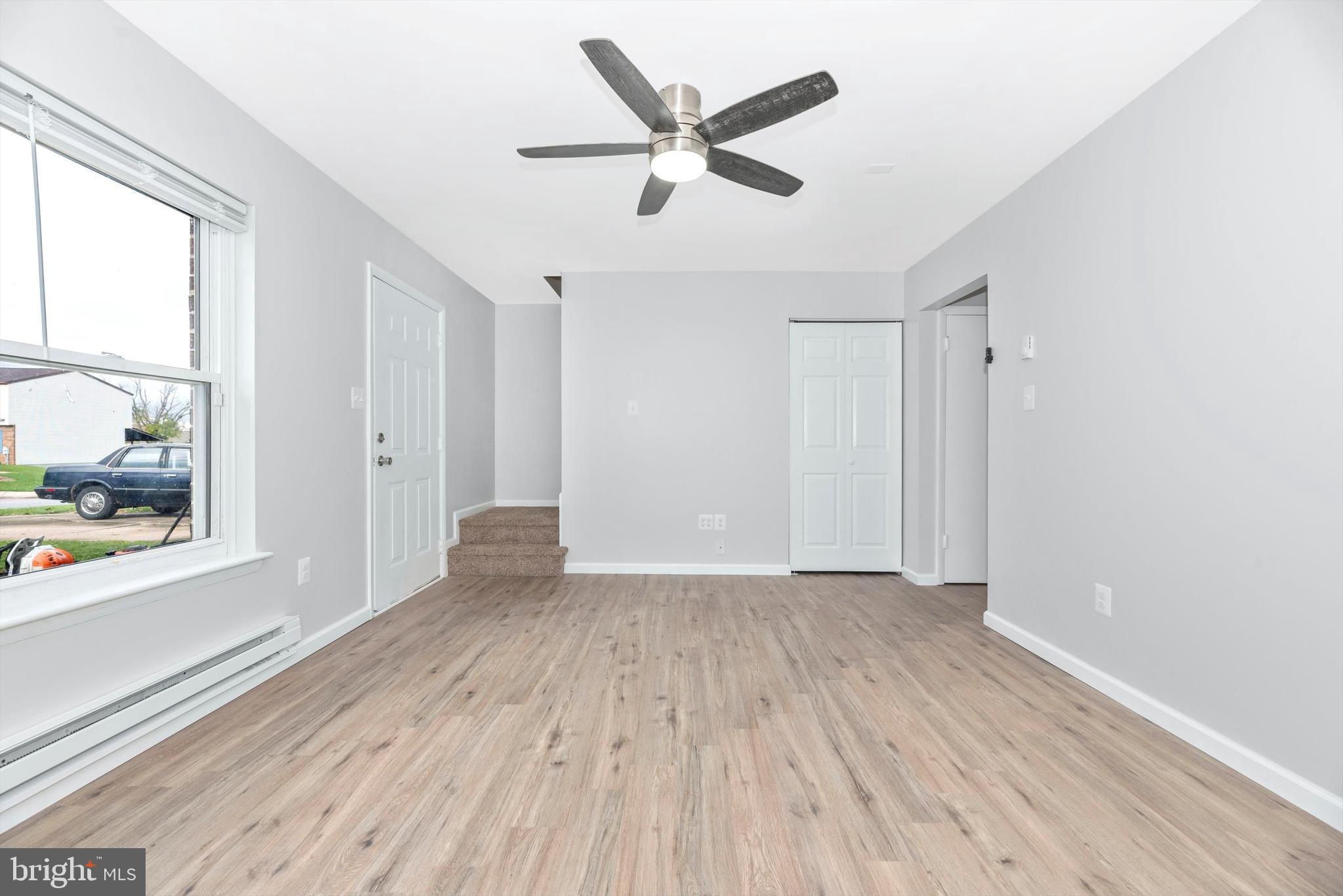 313 Janice Way Westminster, MD 21158 - Photo 7 of 34 Living Room
