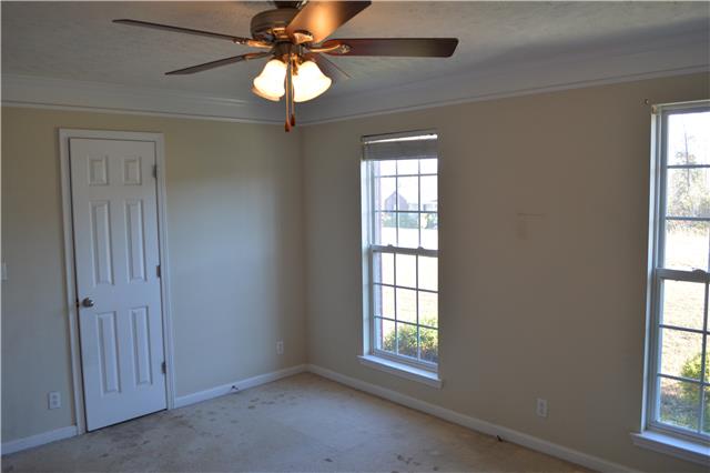 3075 Bowker Road Charlotte, TN 37036 - Photo 3 of 7