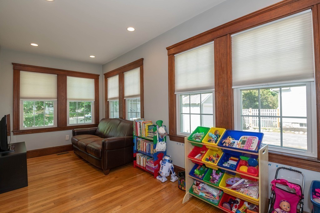 42 Westwood Road Stoneham, MA 02180 - Photo 16 of 30 Gallery Image 16