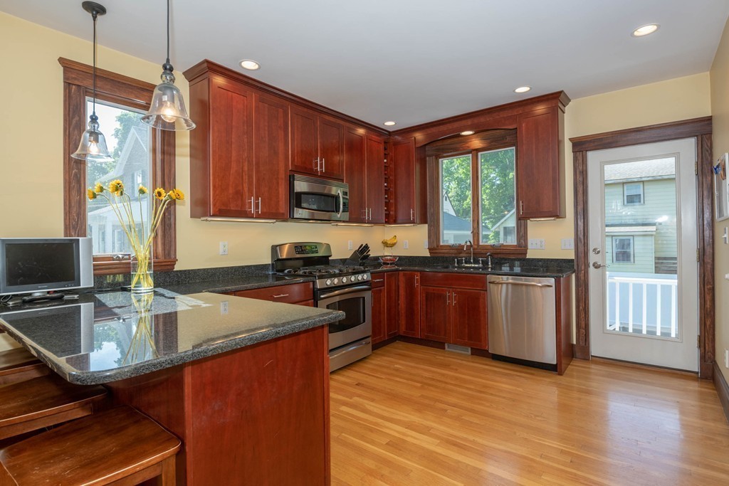 42 Westwood Road Stoneham, MA 02180 - Photo 5 of 30 Gallery Image 5