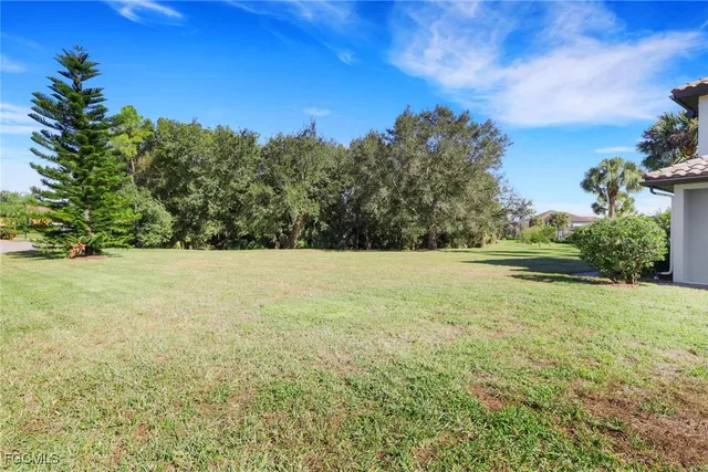 $4,000 | 12500 Fairmont Drive, Fort Myers, FL 33913