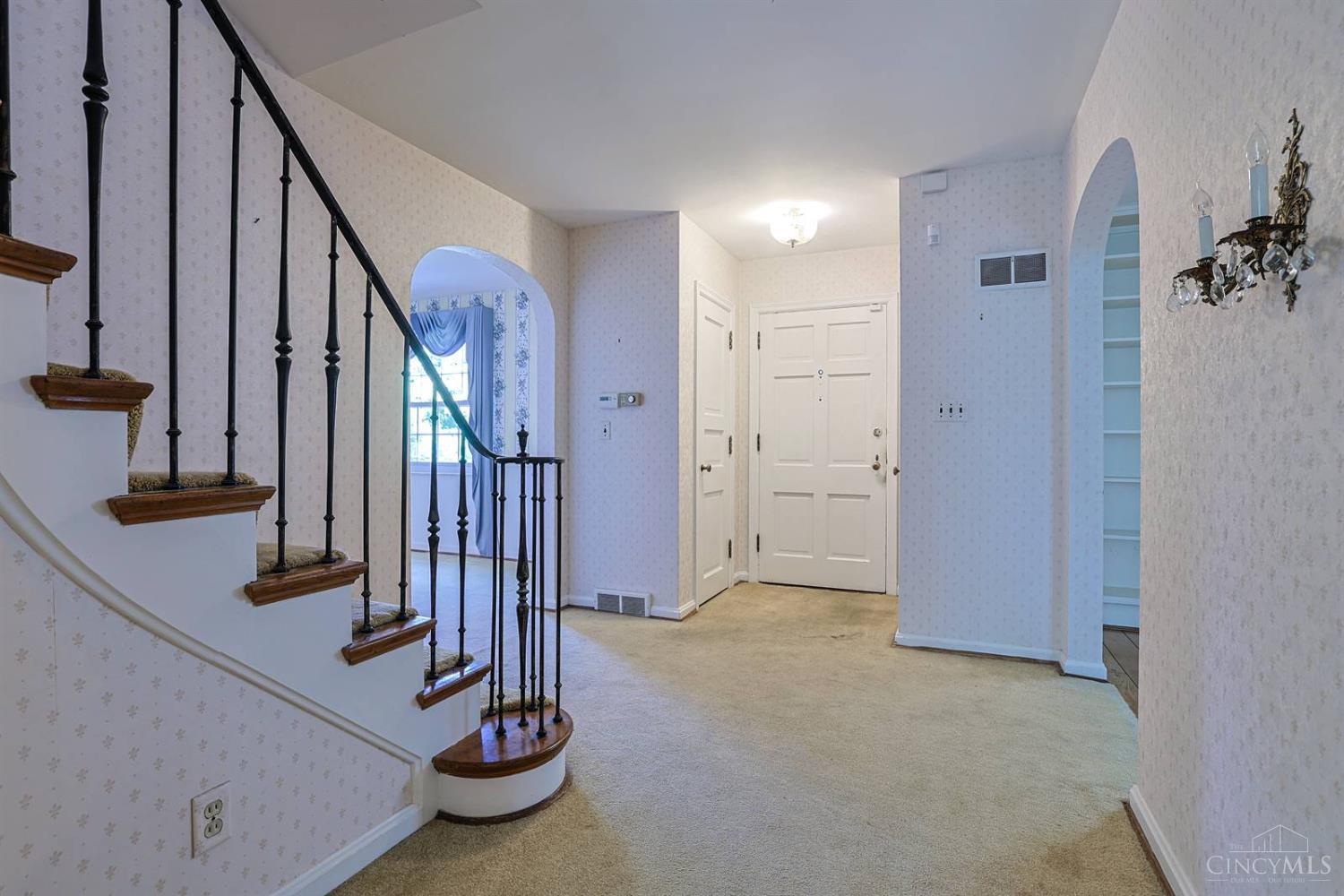 541 West North Bend Road Cincinnati, OH 45224 - Photo 4 of 52 Gallery Image 4
