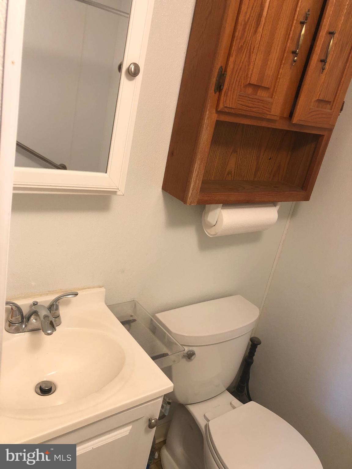 3539 Hawthorne Street Reading, PA 19605 - Photo 6 of 19 First Floor Bath