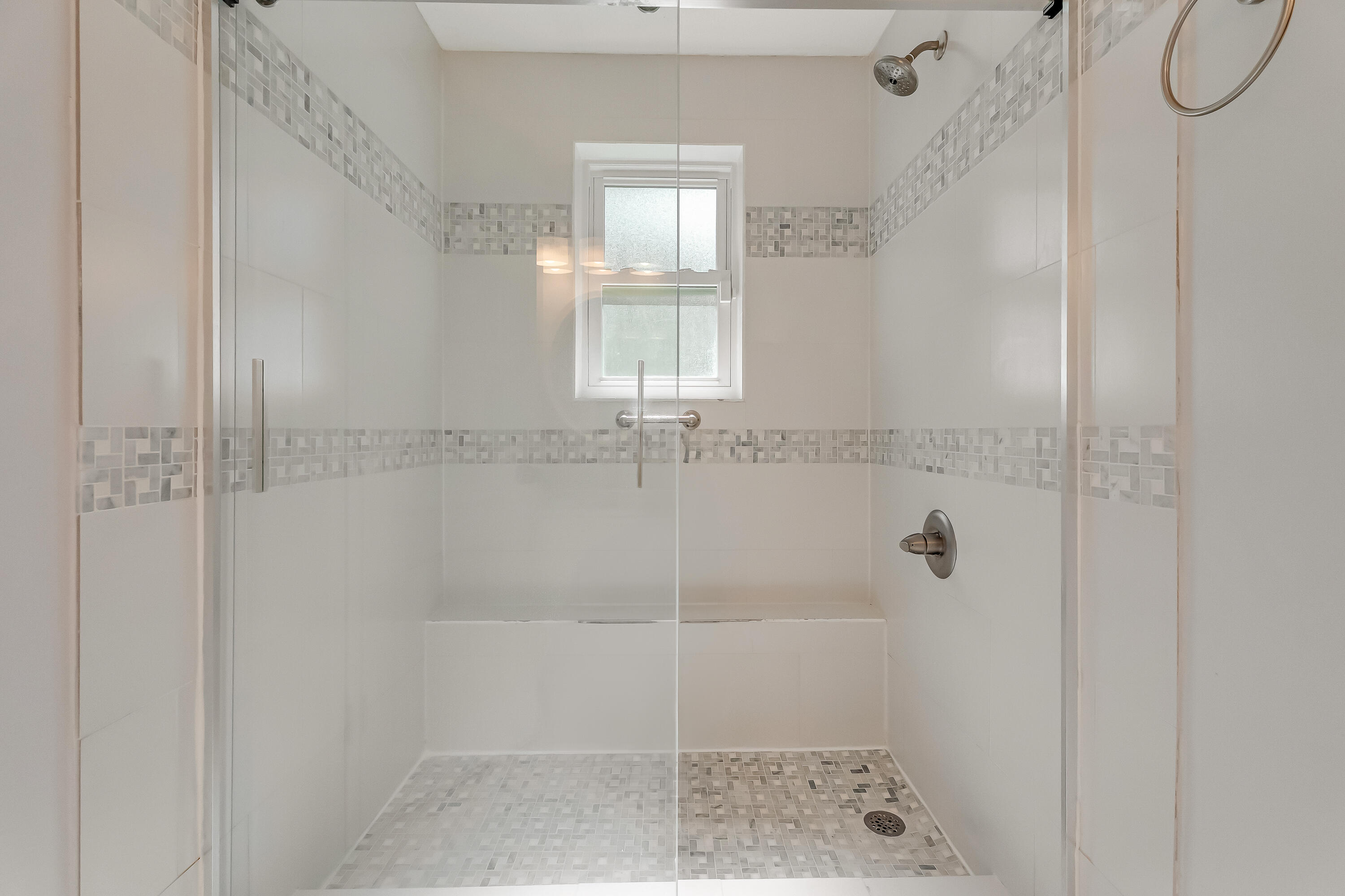 901 Shalimar Cove Shalimar, FL 32579 - Photo 38 of 63 a bathroom with a shower