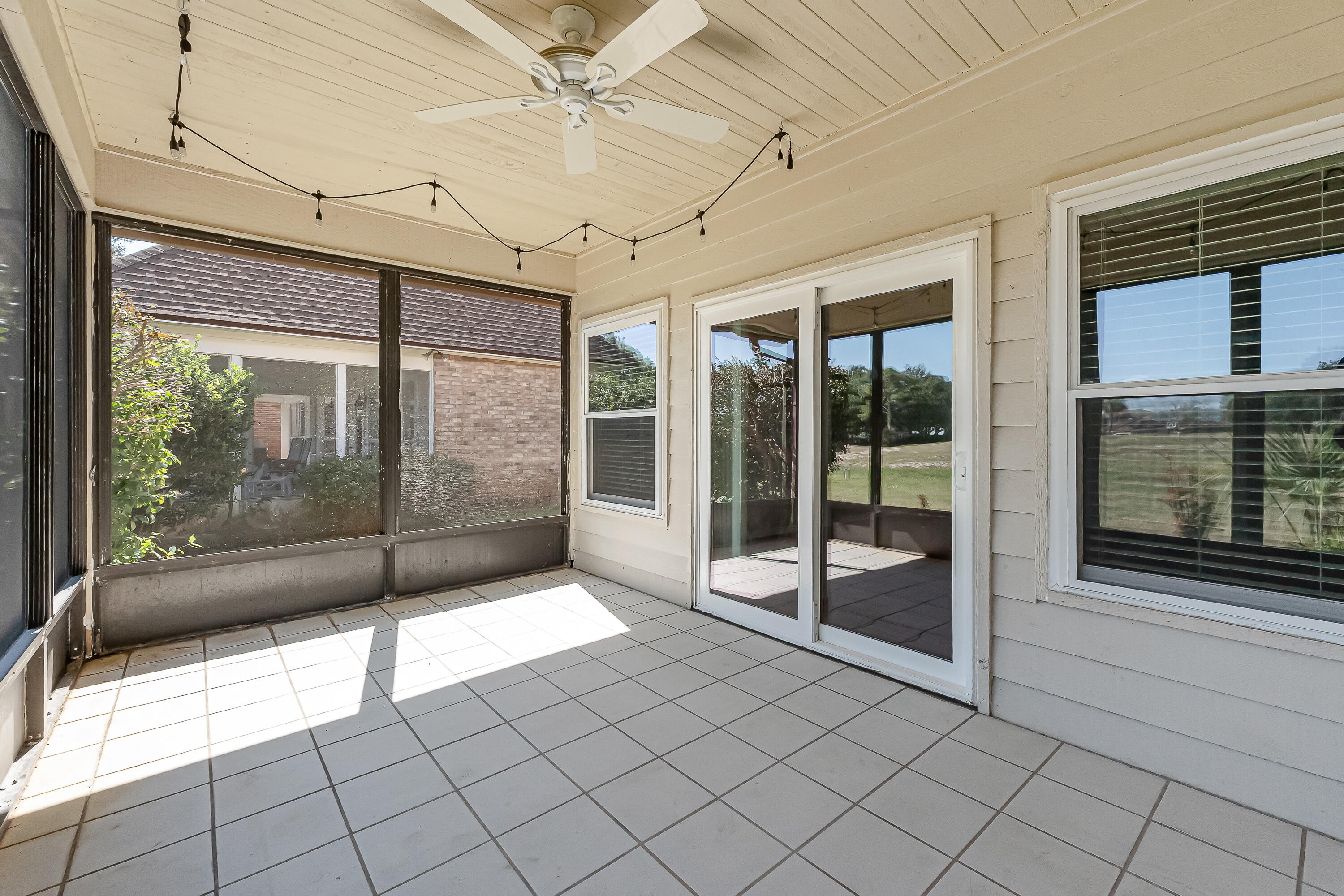 901 Shalimar Cove Shalimar, FL 32579 - Photo 51 of 63 a view of a entryway