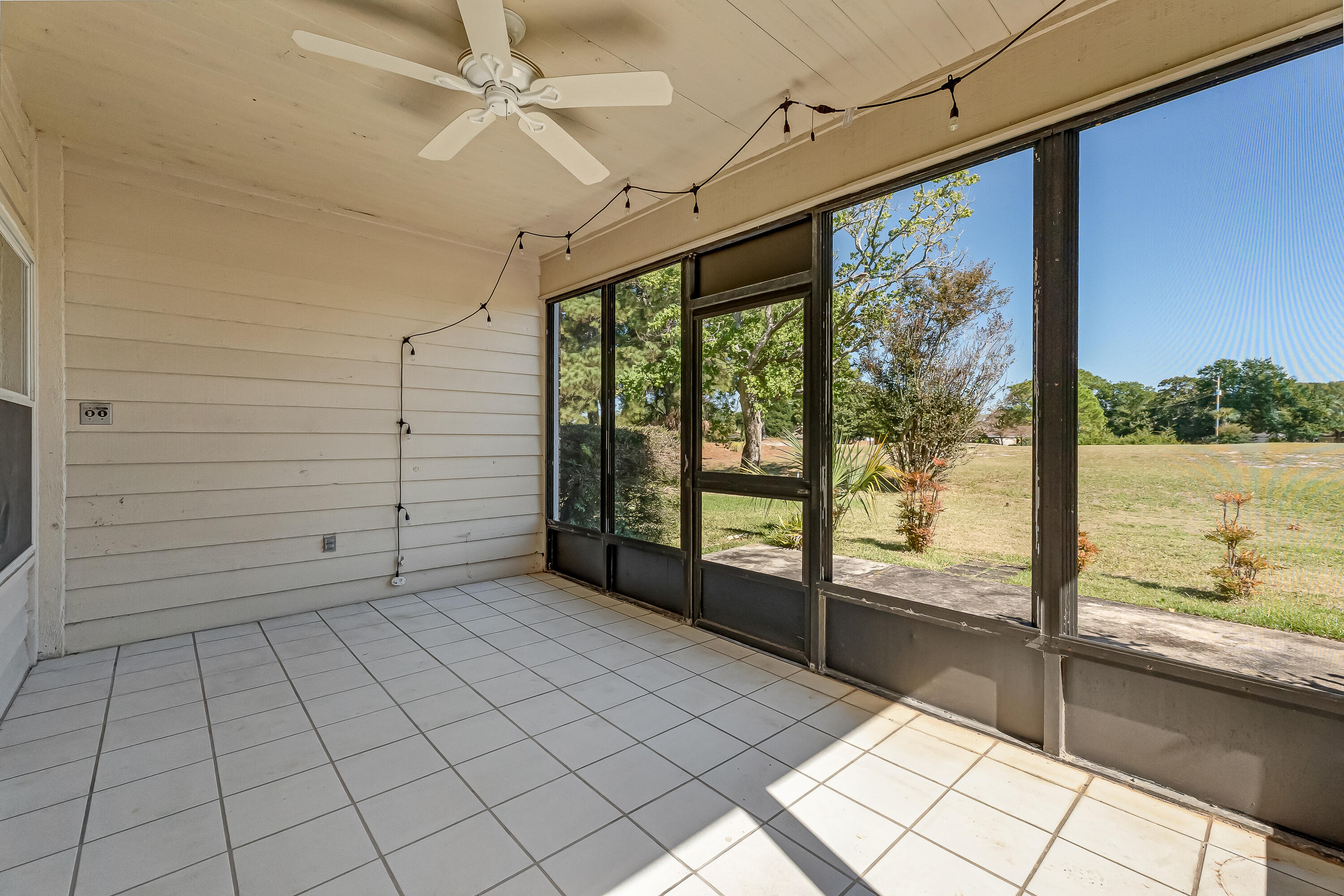 901 Shalimar Cove Shalimar, FL 32579 - Photo 52 of 63 a view of a room with window