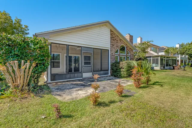 $450,000 | 901 Shalimar Cove, Shalimar, FL 32579