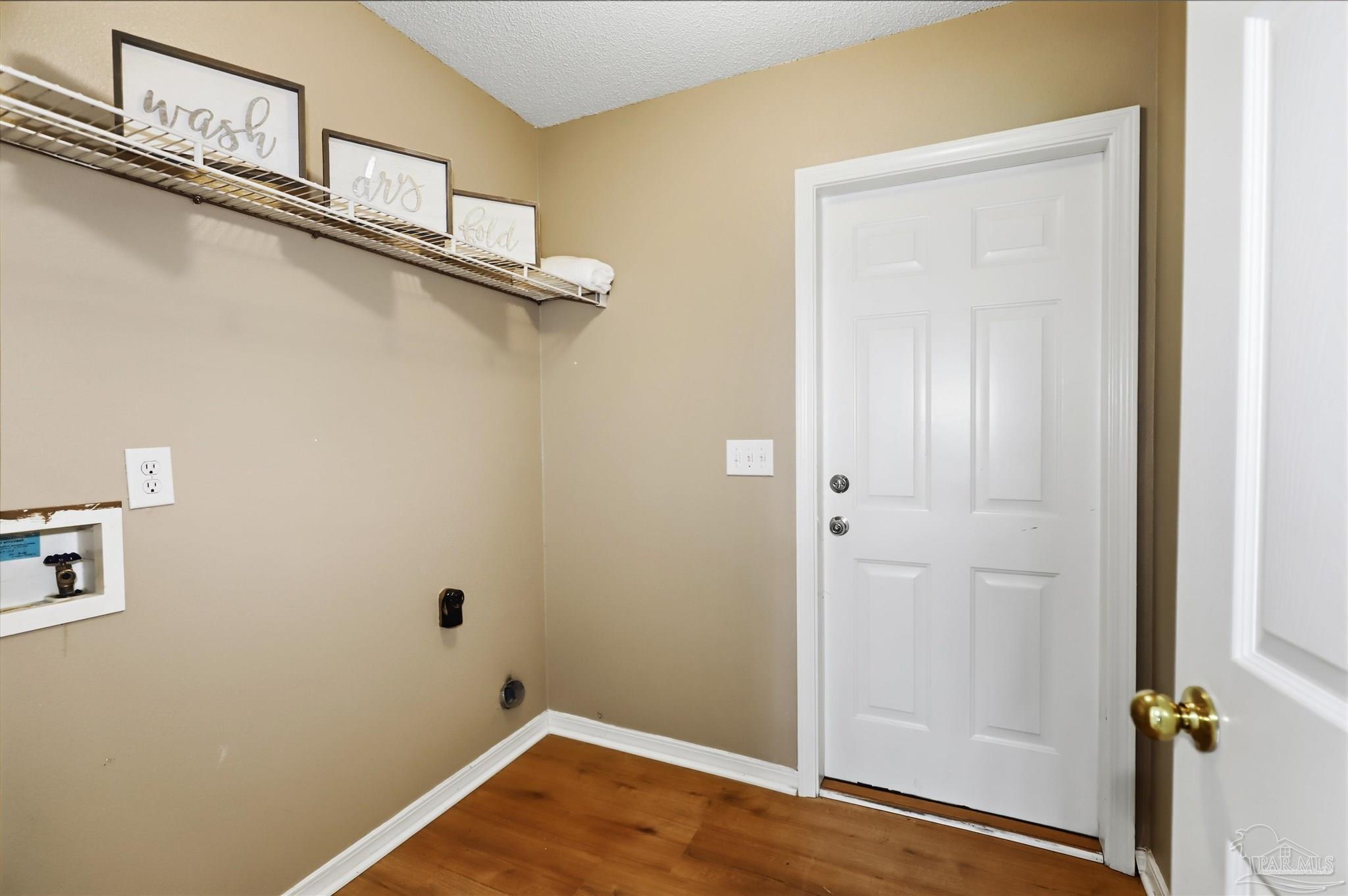 6172 Meursalt Road Milton, FL 32570 - Photo 8 of 31 Gallery Image 8
