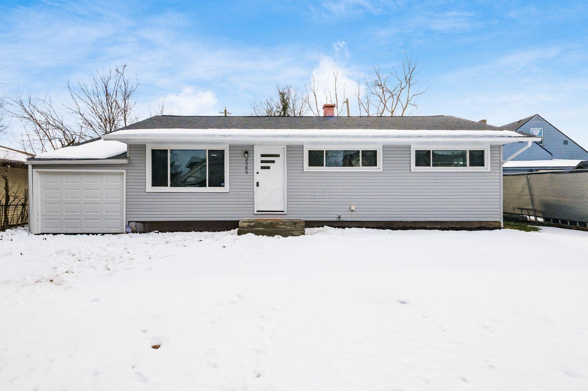 2585 Eakin Road Columbus, OH 43204 - Photo 3 of 43 002_5903_h 2585 Eakin Rd-1098