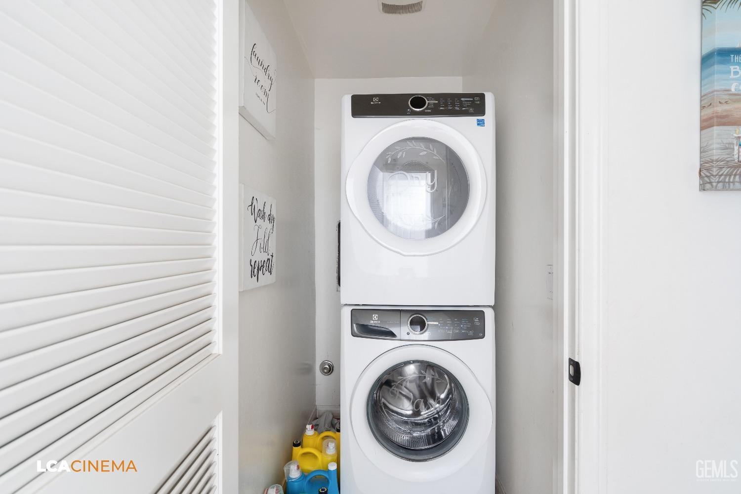Undisclosed Address Bakersfield, CA 93304 - Photo 18 of 19 a utility room with dryer and washer