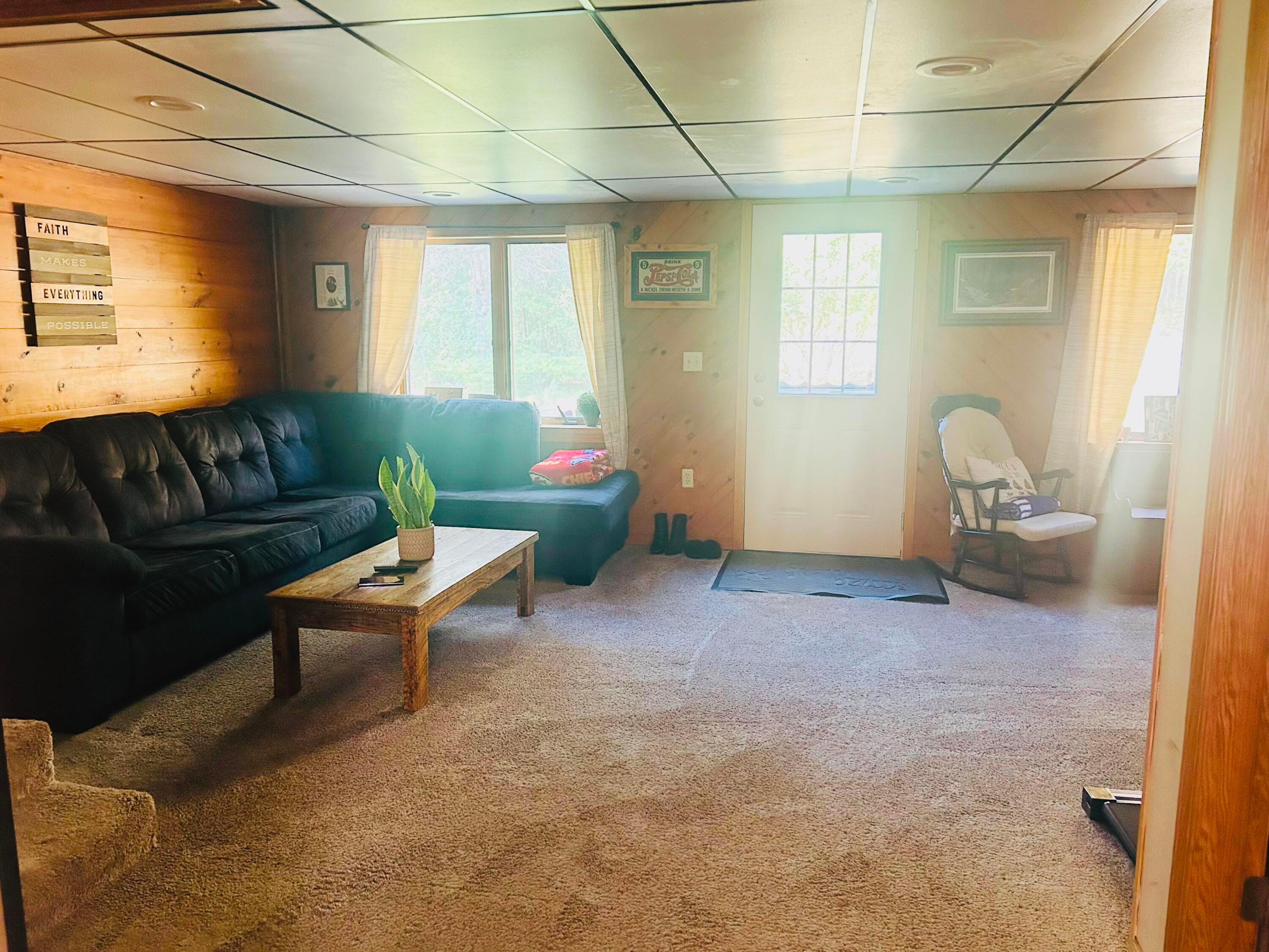 1370 Deer Valley Road Alpena, MI 49707 - Photo 19 of 36 Family Room