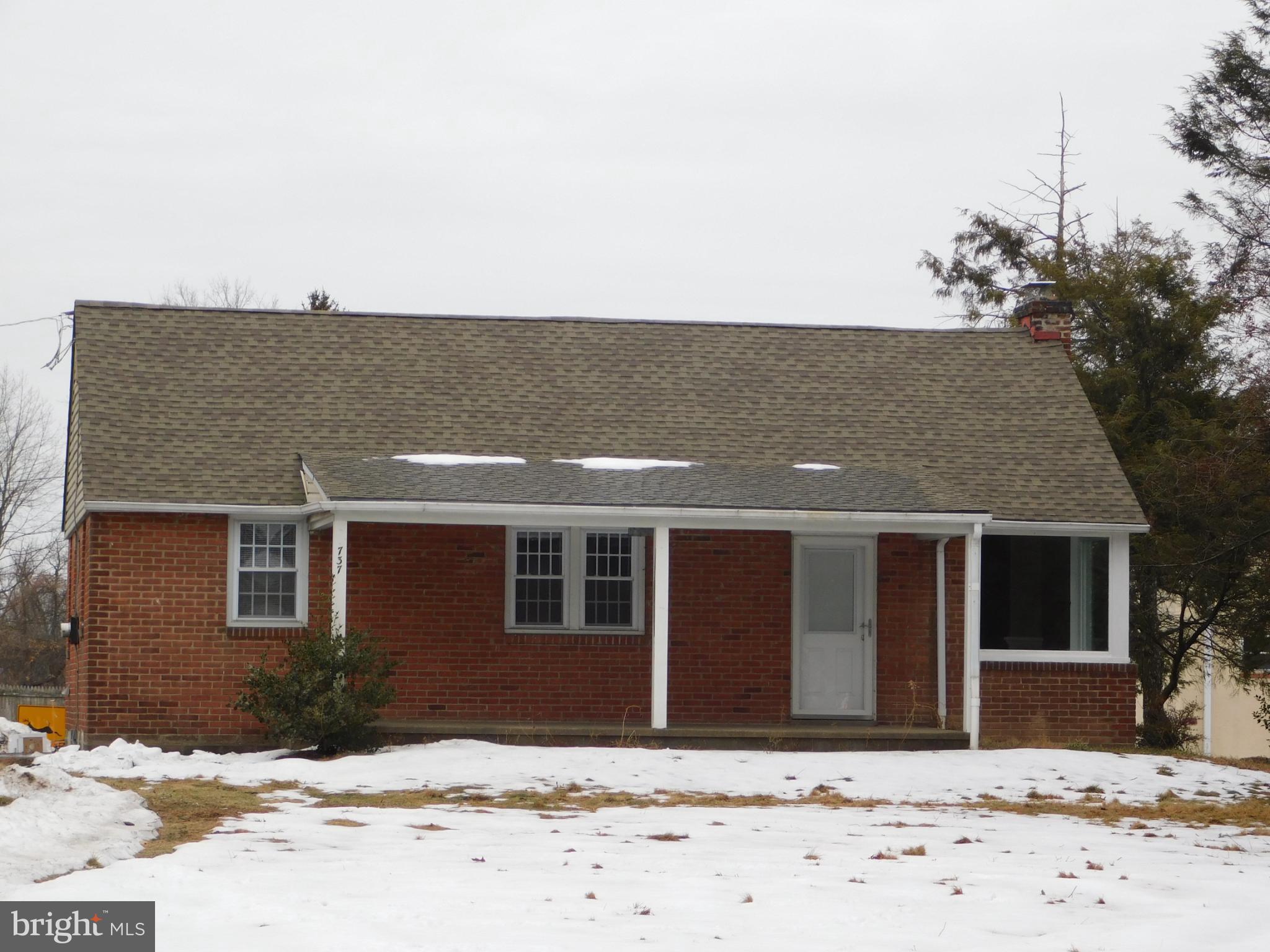 737 Churchville Road Southampton, PA 18966 - Photo 9 of 10 a front view of house with yard
