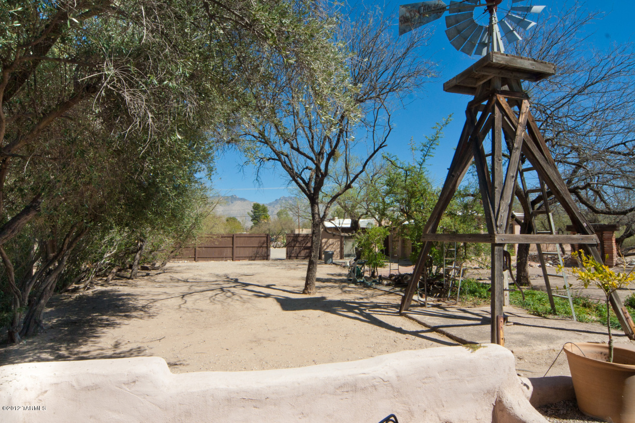 5354 East Fort Lowell Road Tucson, AZ 85712 - Photo 2 of 34