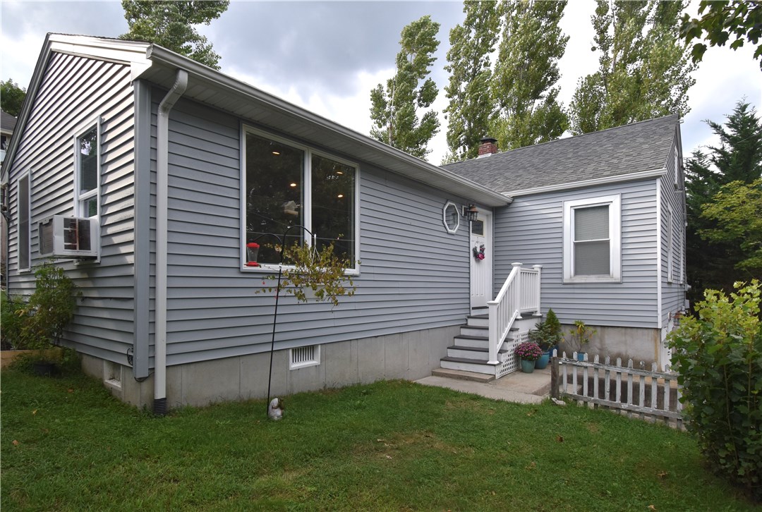 14 Terrace Avenue Warren, RI 02885 - Photo 1 of 23 Gallery Image 1
