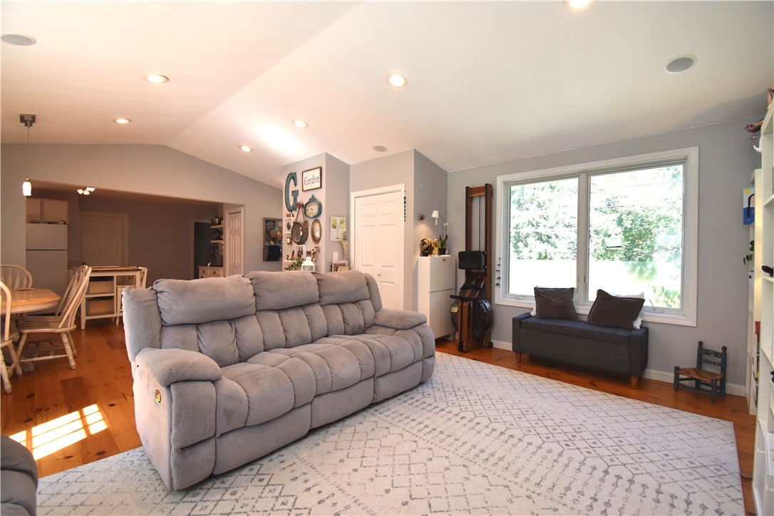 14 Terrace Avenue Warren, RI 02885 - Photo 13 of 23 Gallery Image 13