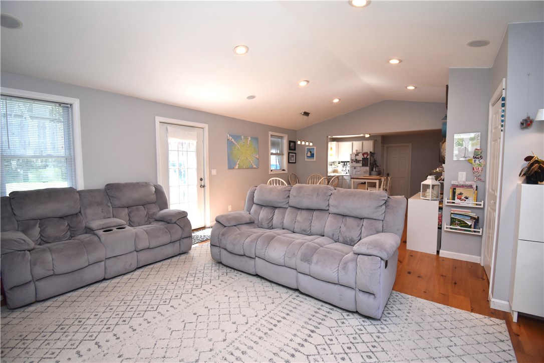 14 Terrace Avenue Warren, RI 02885 - Photo 14 of 23 Gallery Image 14