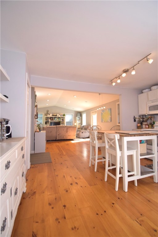 14 Terrace Avenue Warren, RI 02885 - Photo 10 of 23 Gallery Image 10