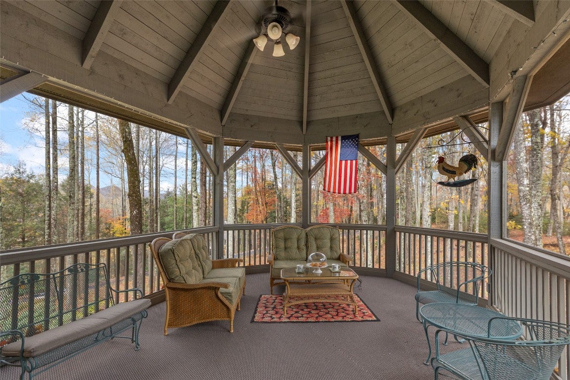 74 Hilltop Road Sapphire, NC 28774 - Photo 20 of 70 Gallery Image 20