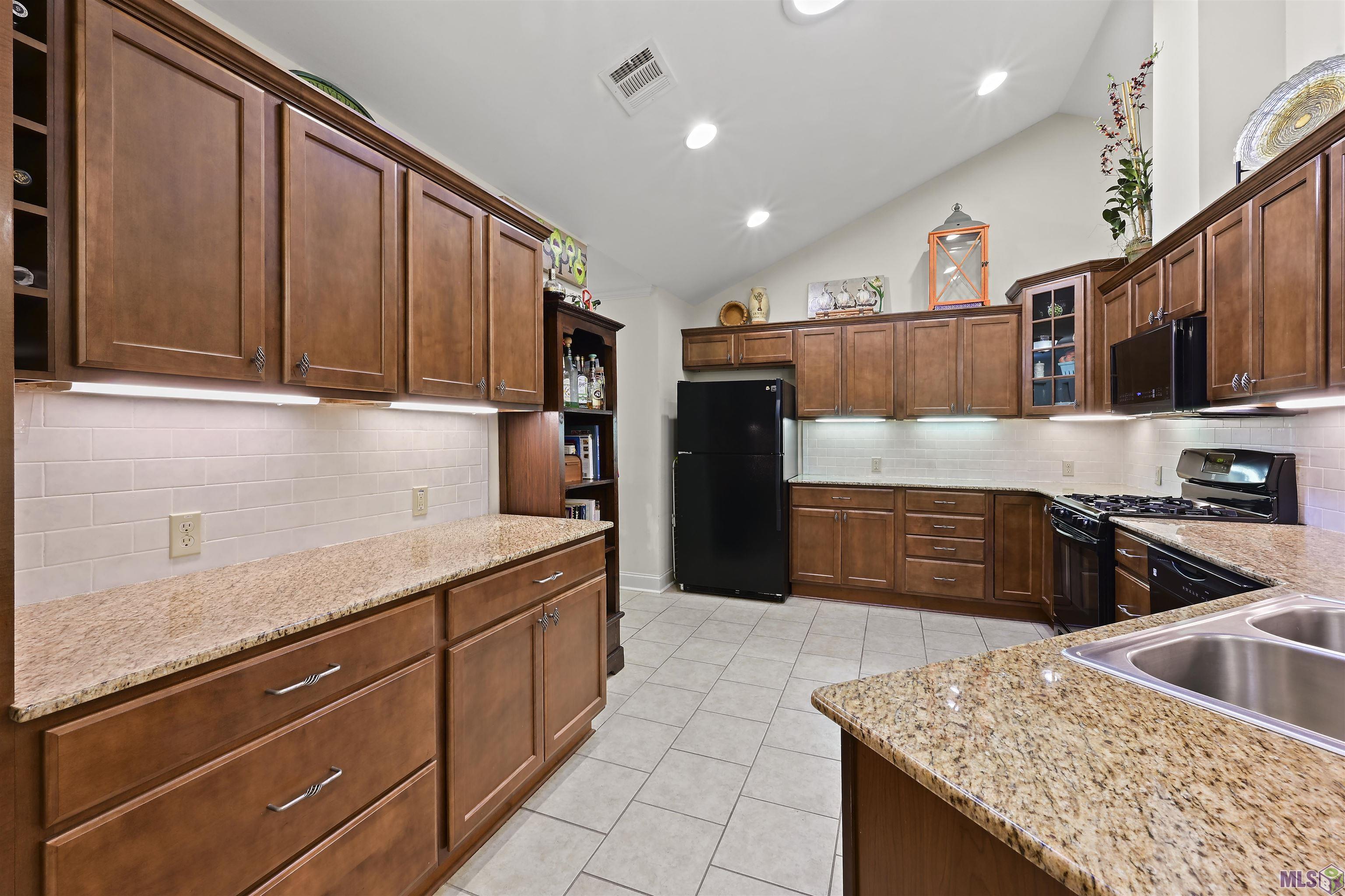 7111 Village Maison Court, Unit 72 Baton Rouge, LA 70809 - Photo 8 of 22