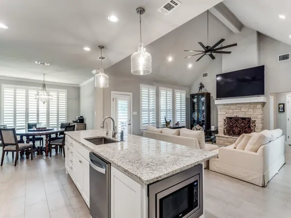 $4,000 | 104 Lazy Crk Crossing, Weatherford, TX 76087