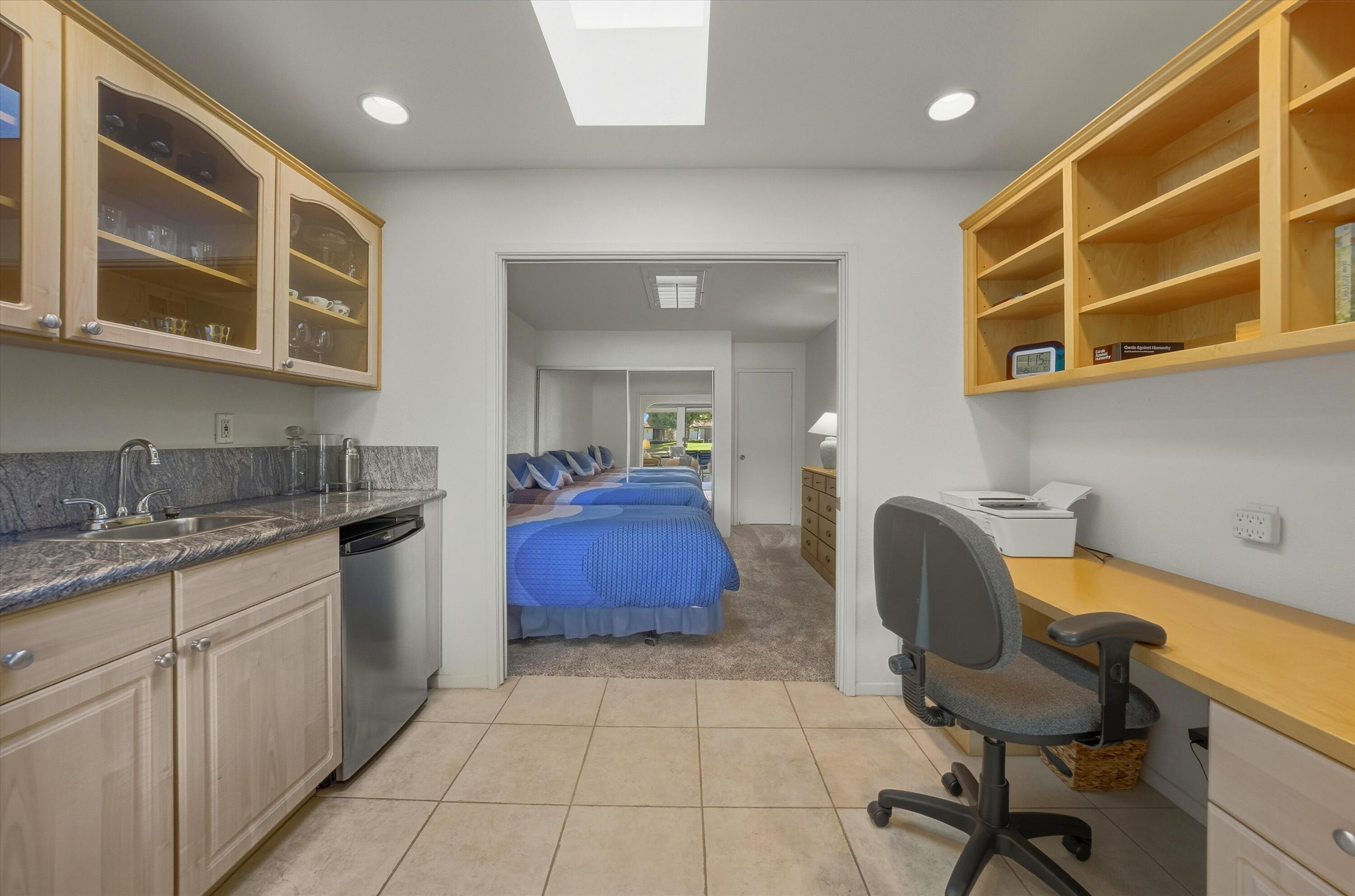 25 Torremolinos Drive Rancho Mirage, CA 92270 - Photo 7 of 20 13-107997131