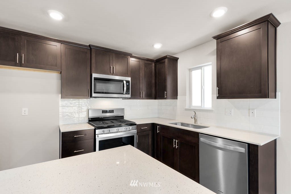 5908 Waverly Road Southwest, Unit 84 Port Orchard, WA 98367 - Photo 3 of 15 Gallery Image 3