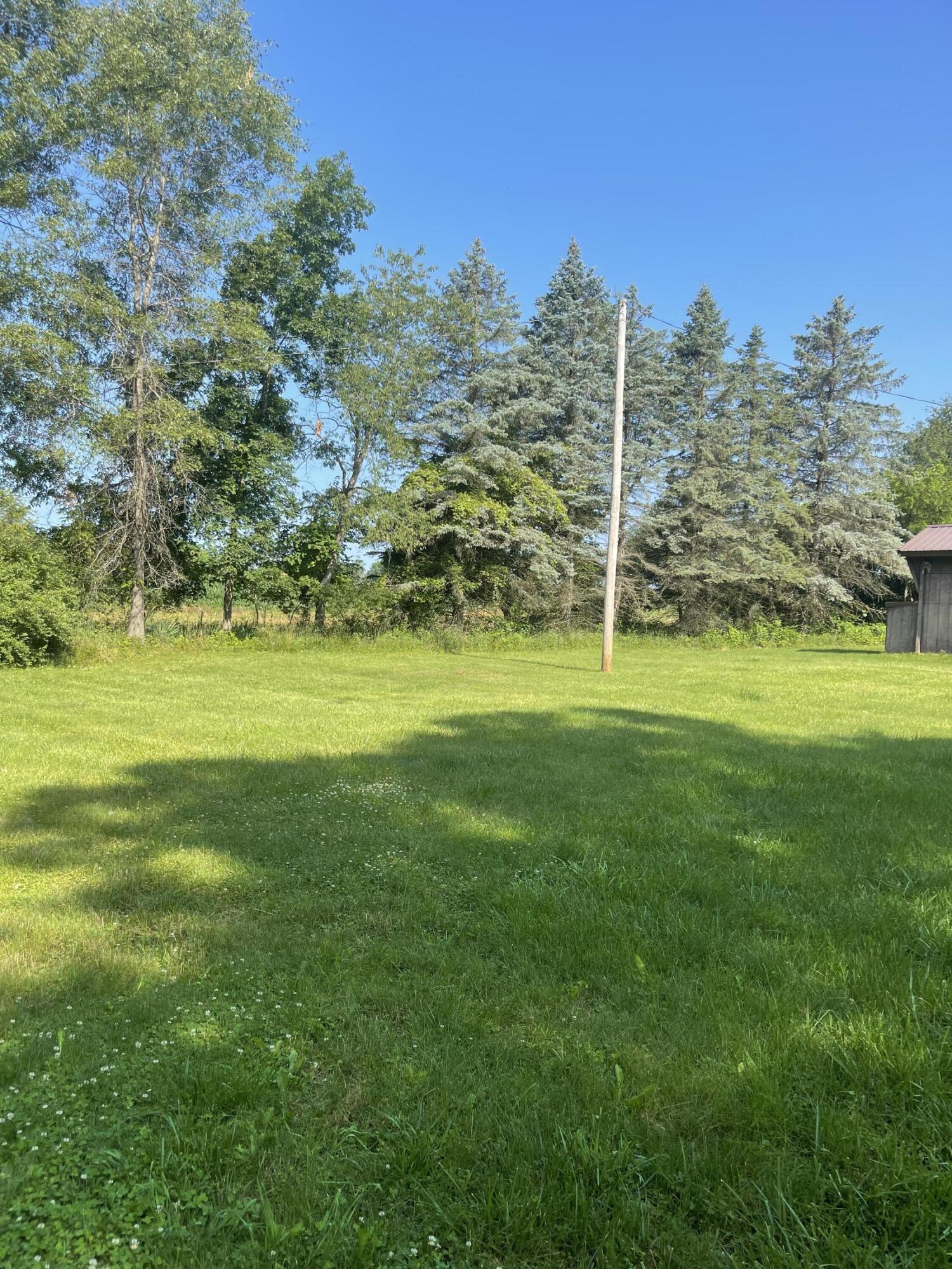 7195 Nickleplate Road, Unit 7237 Muir, MI 48860 - Photo 4 of 7 IMG_7091