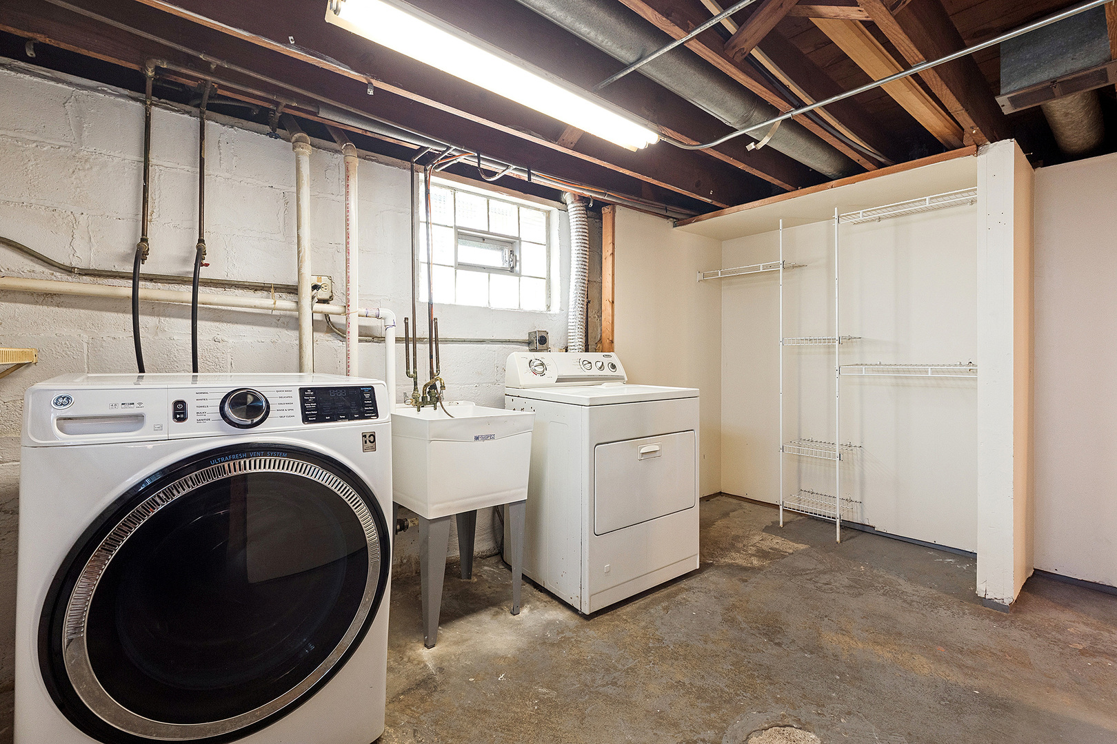 3316 Ann Street Lansing, IL 60438 - Photo 18 of 21 a utility room with dryer and washer