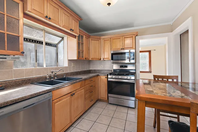 $269,900 | 3316 Ann Street, Lansing, IL 60438