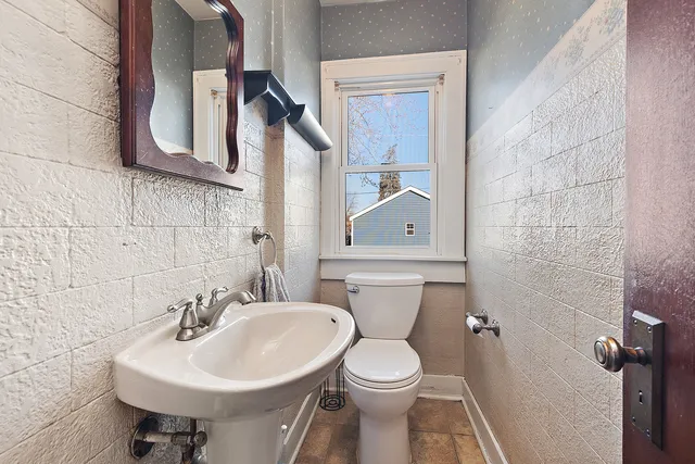 $269,900 | 3316 Ann Street, Lansing, IL 60438