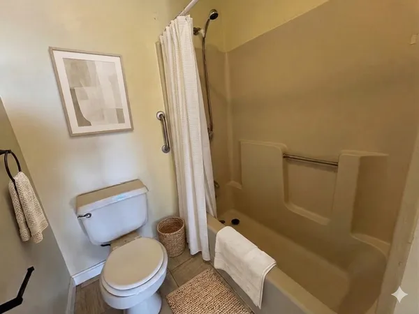 $2,600 | 1129 North Shore Road, Unit 3D, Revere, MA 02151