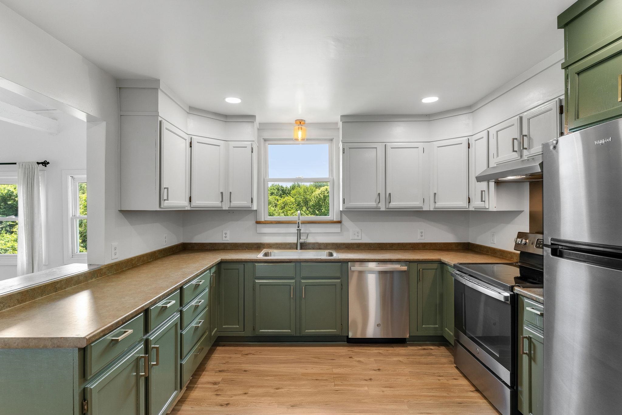 502 Old Creamery Road Williston, VT 05495 - Photo 12 of 51