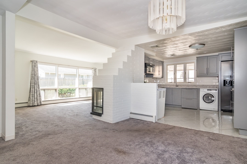 14 Rosslare Road, Unit 14 Framingham, MA 01701 - Photo 5 of 20