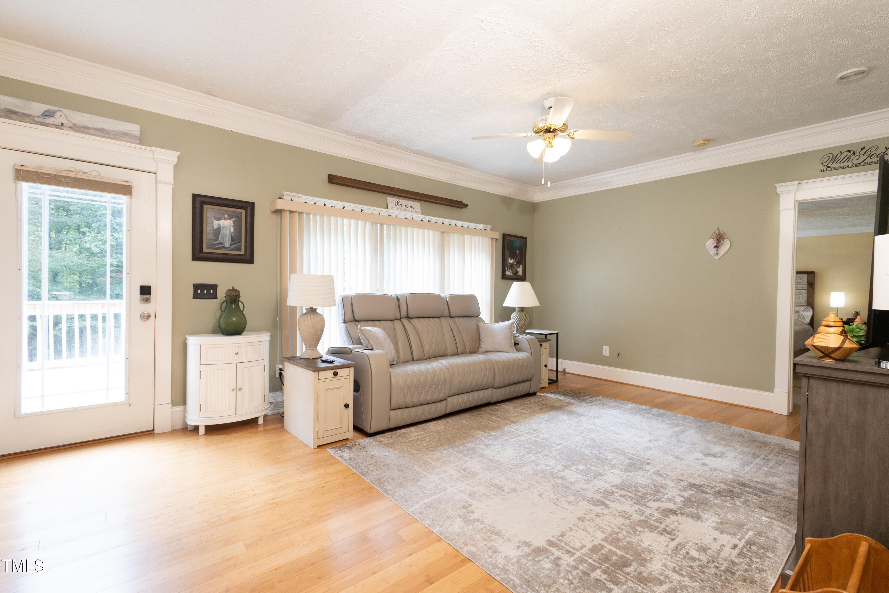 3333 Union Ridge Road Burlington, NC 27217 - Photo 4 of 44 4-living room