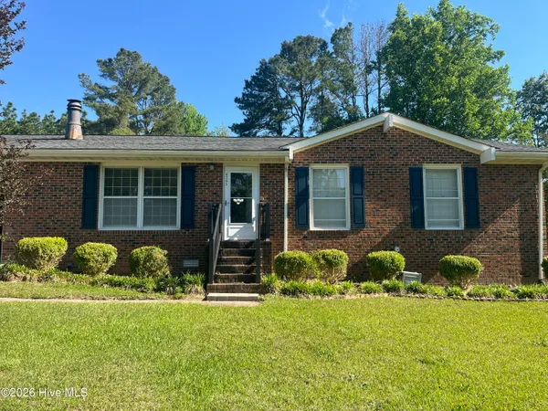 $1,750 | 6295 Highway 33, Grimesland, NC 27837