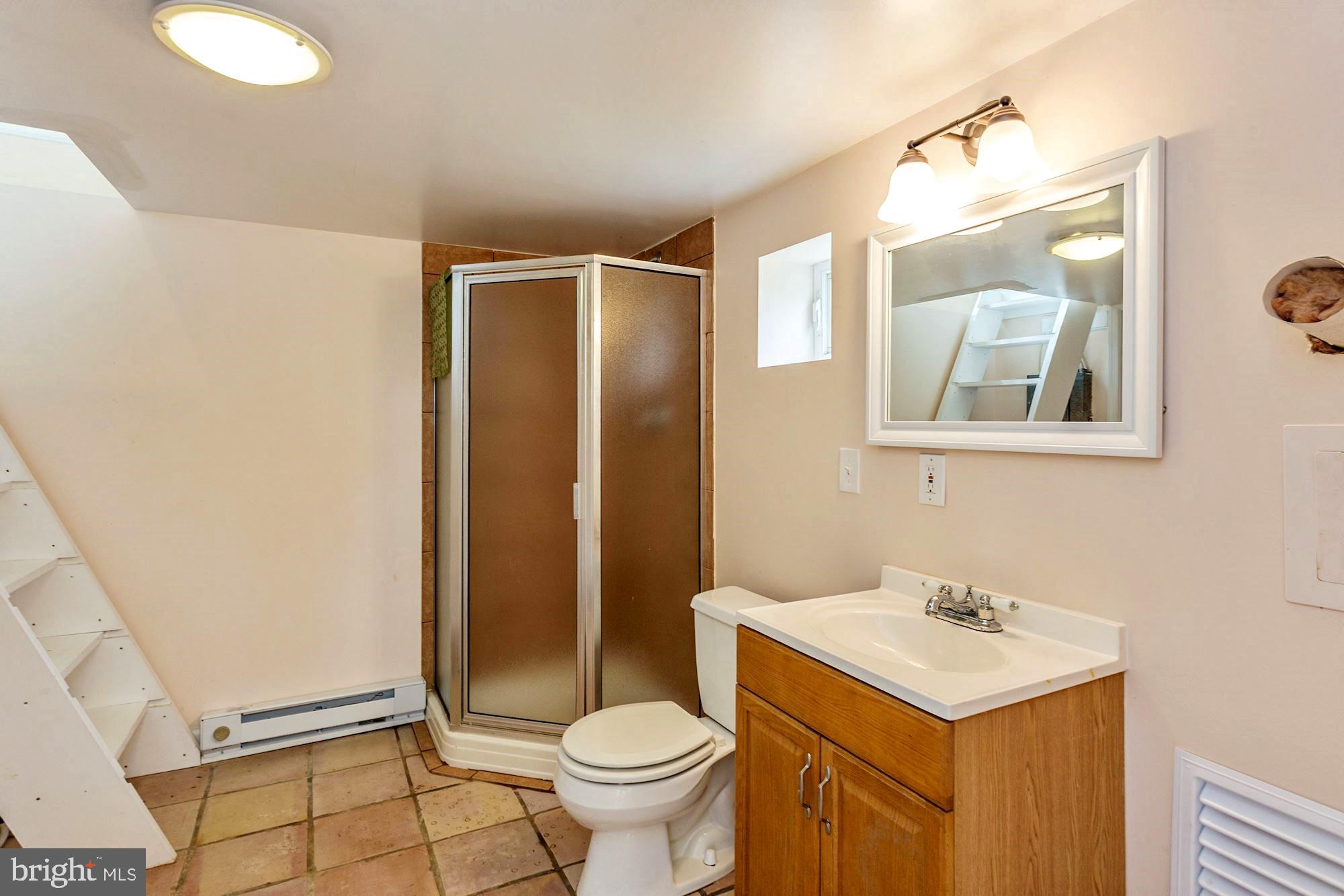 10820 Edison Road Potomac, MD 20854 - Photo 62 of 65 5TH FULL BATH LOCATED IN POOL HOUSE